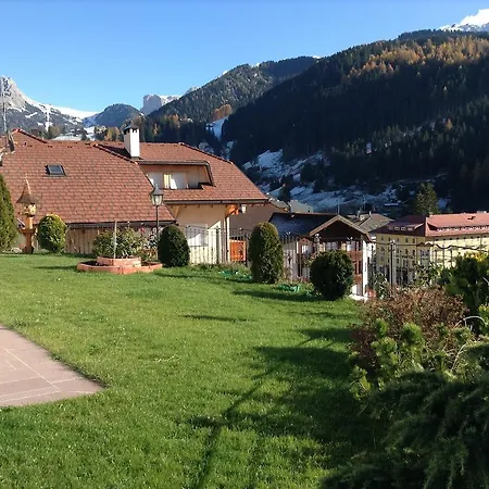 Mezdi Santa Cristina Val Gardena
